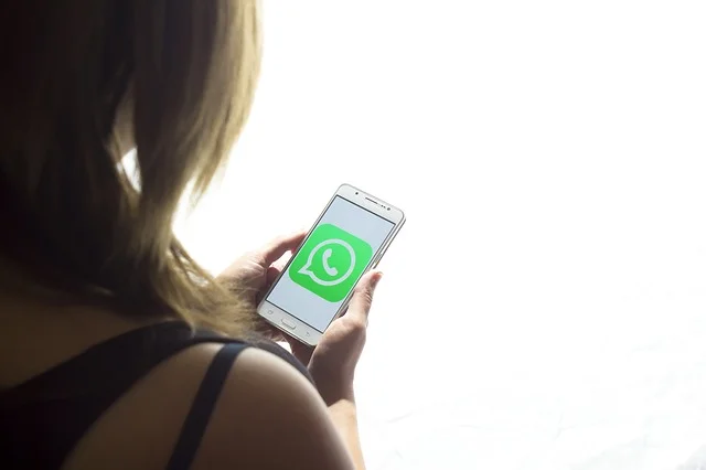 如何让WhatsApp直接翻译?WhatsApp翻译插件了解一下